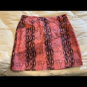Sassy hot pink snake skin skirt!!!